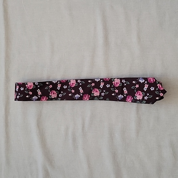 Express Tie - Picture 1 of 5